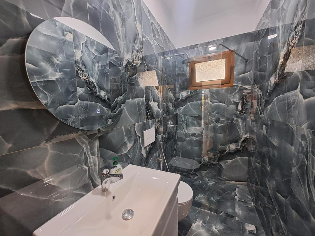 Chalet Martin Ferraj Apartament's Vlore
